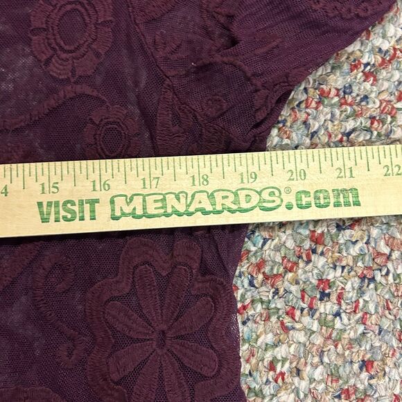 Lane Bryant Burgundy Sheer Embroidered Lace Babydoll Peplum LS Top Size 14/16 - Picture 12 of 13